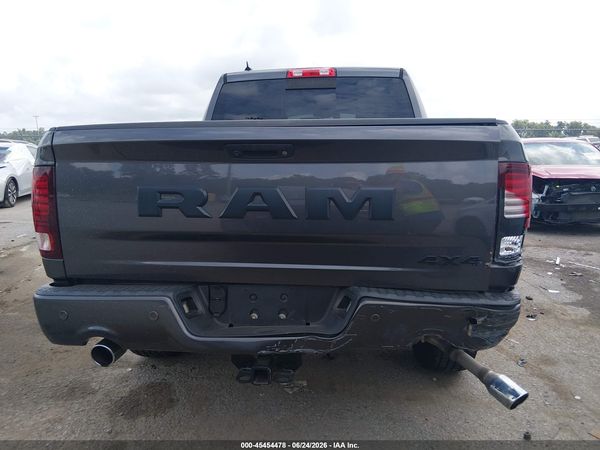 2017 RAM 1500 NIGHT  4X4 5'7 BOX