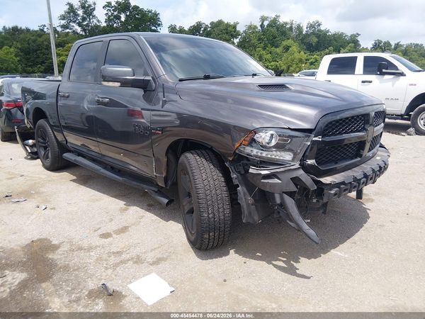 2017 RAM 1500 NIGHT  4X4 5'7 BOX