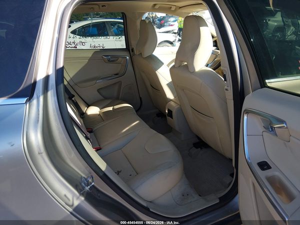 2016 VOLVO XC60 T5 PREMIER