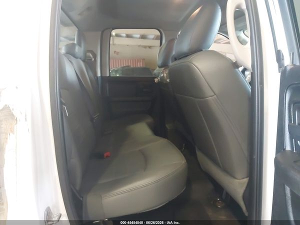 2019 RAM 1500 CLASSIC TRADESMAN  4X2 6'4 BOX