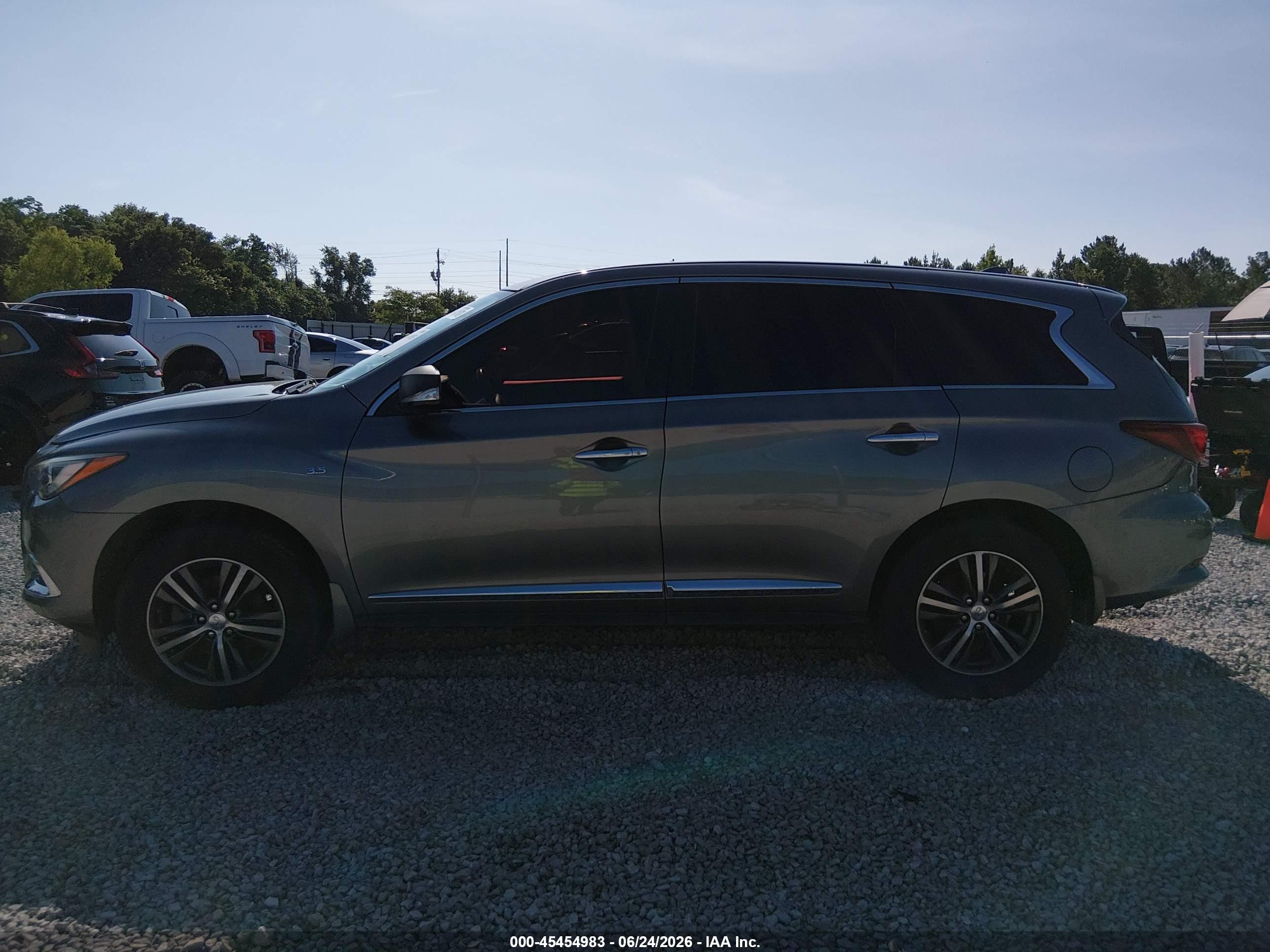 2017 INFINITI QX60