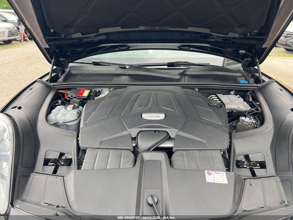 2021 PORSCHE CAYENNE COUPE