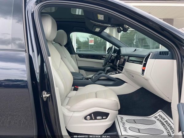 2021 PORSCHE CAYENNE COUPE