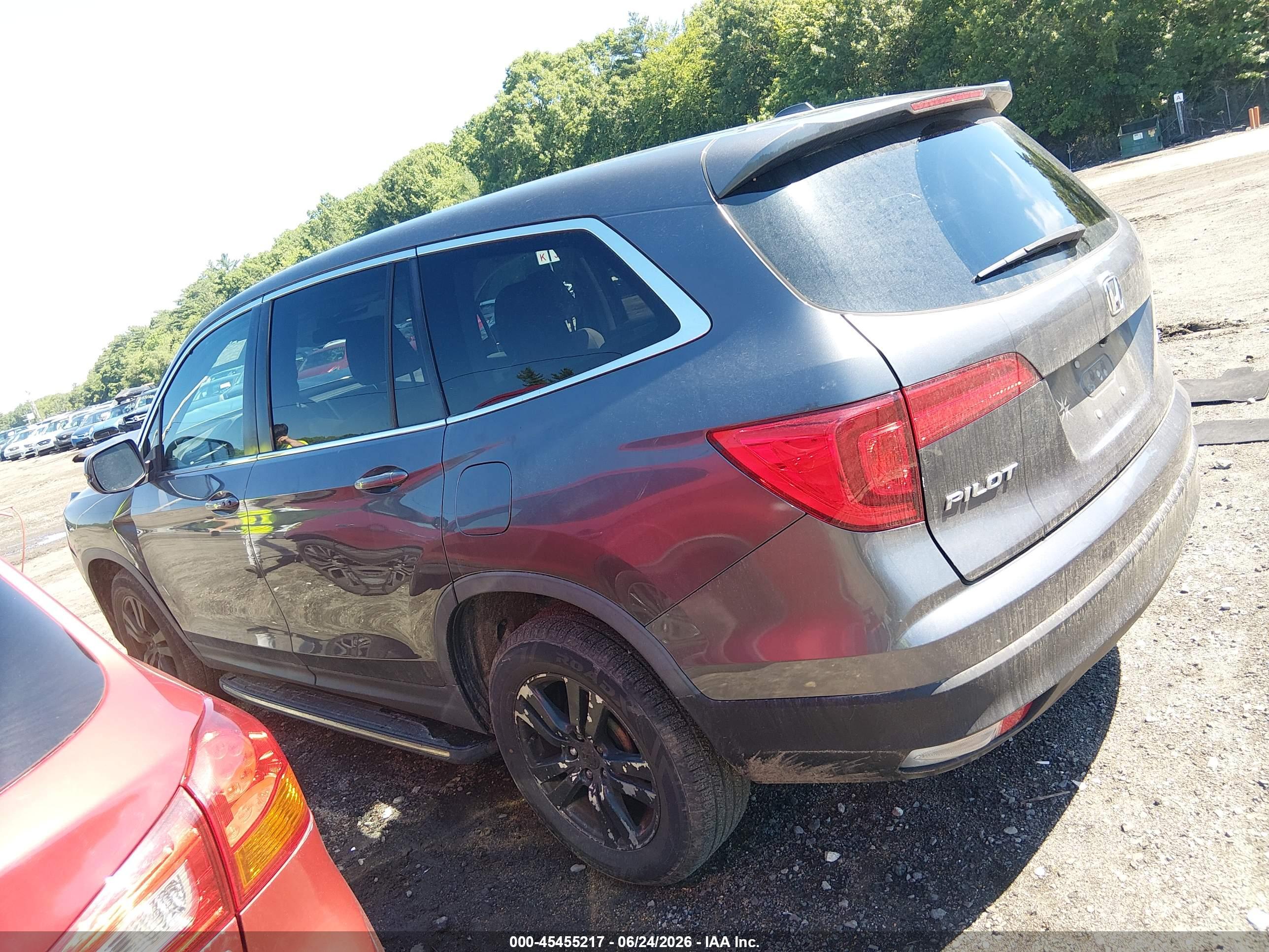 2017 HONDA PILOT EX