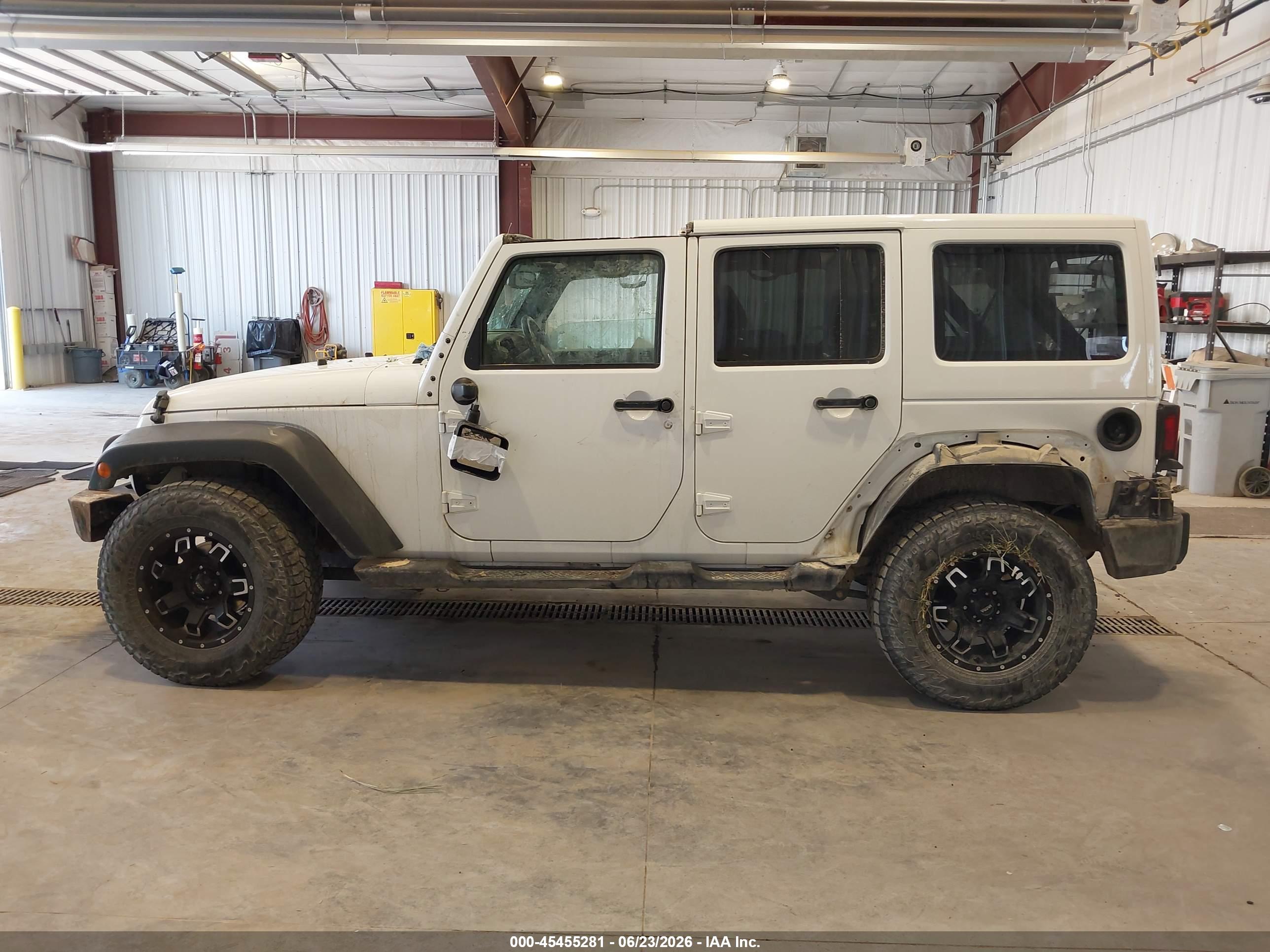 2017 JEEP WRANGLER UNLIMITED SPORT