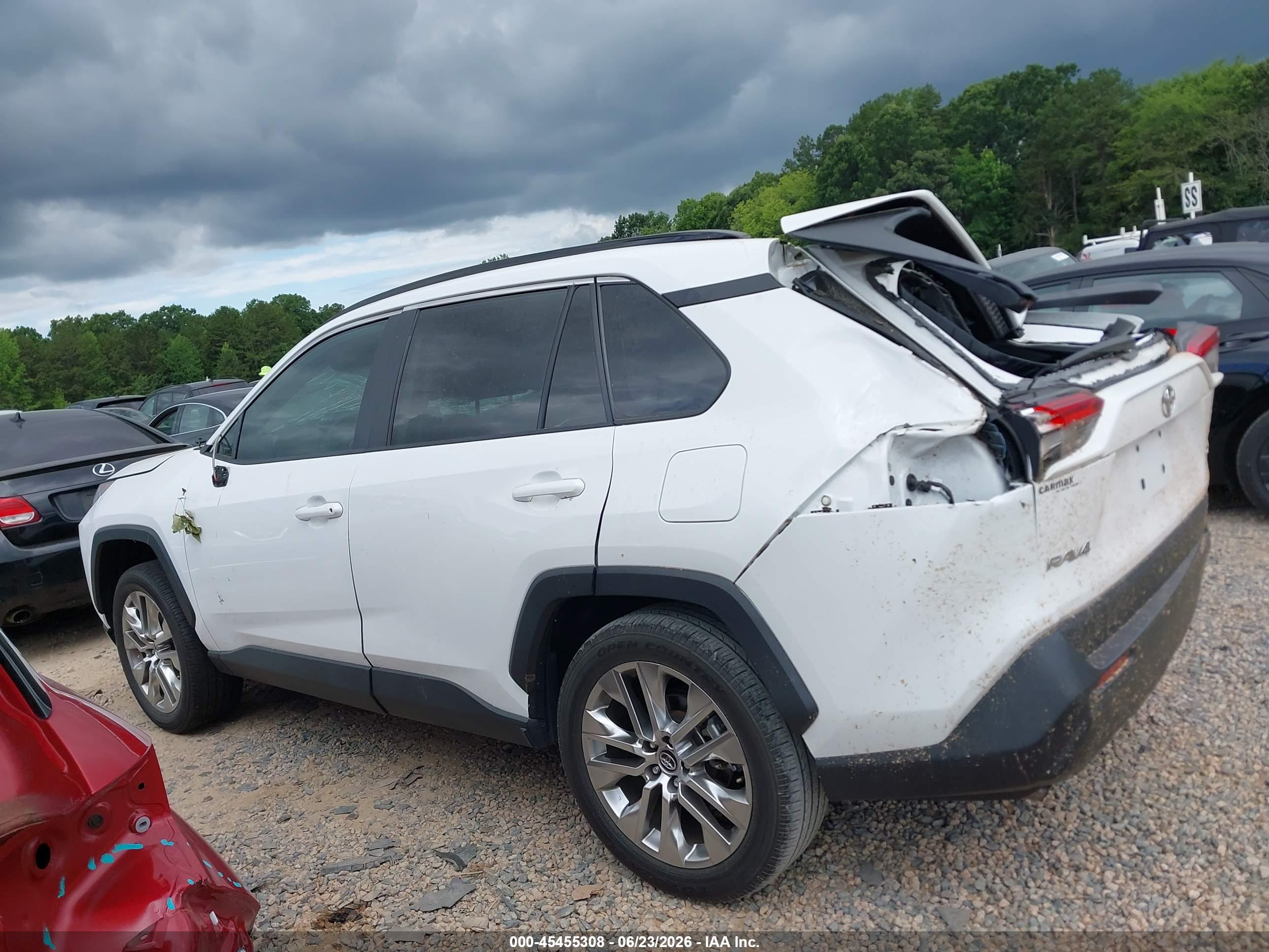 2020 TOYOTA RAV4 XLE PREMIUM
