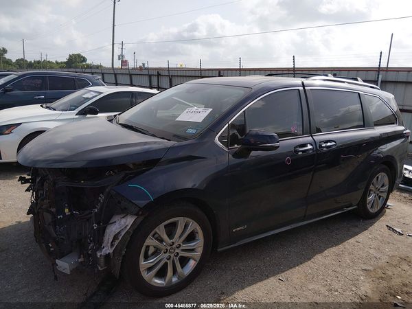 2021 TOYOTA SIENNA PLATINUM