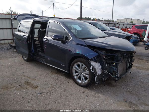 2021 TOYOTA SIENNA PLATINUM