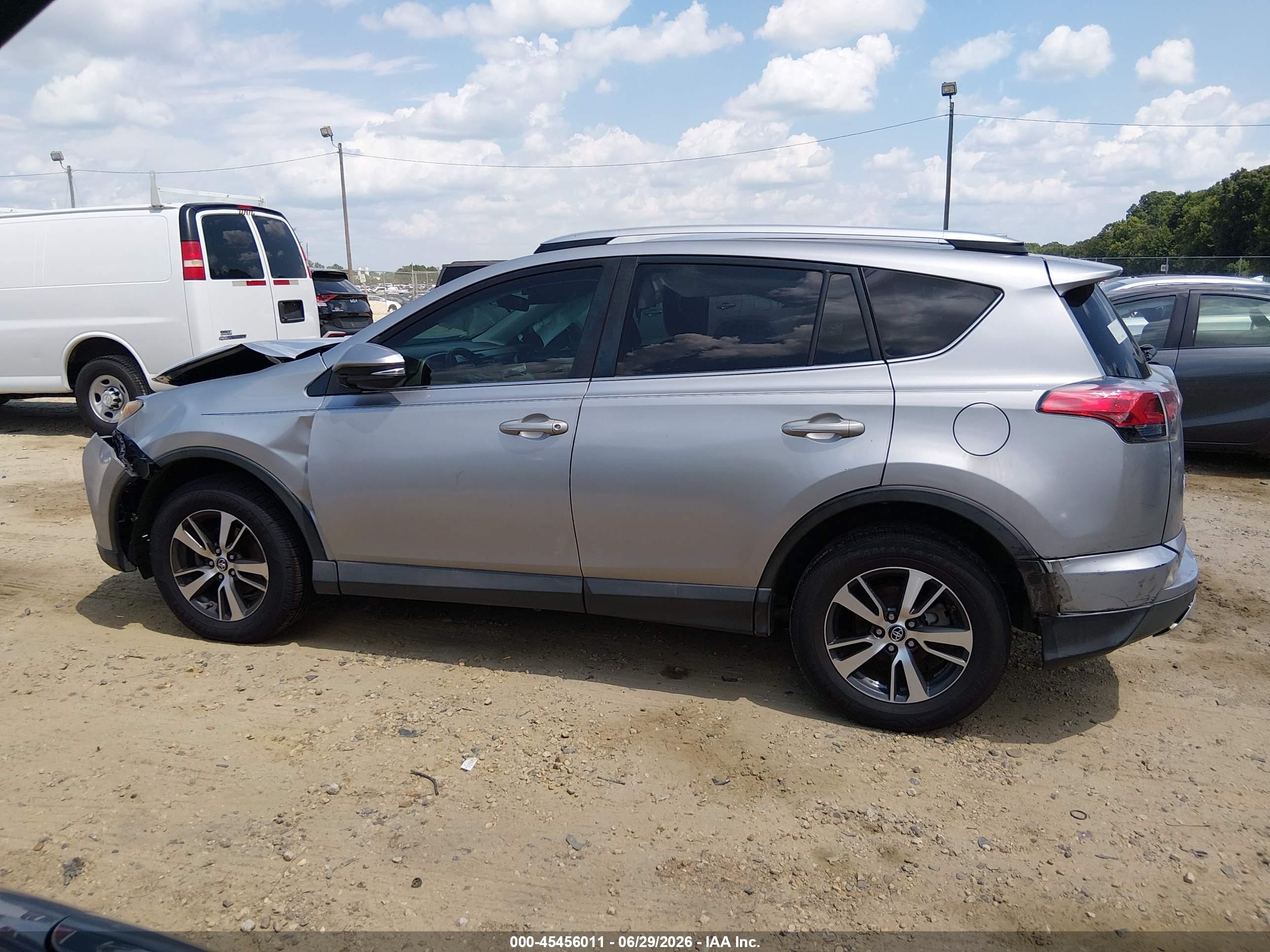2016 TOYOTA RAV4 XLE