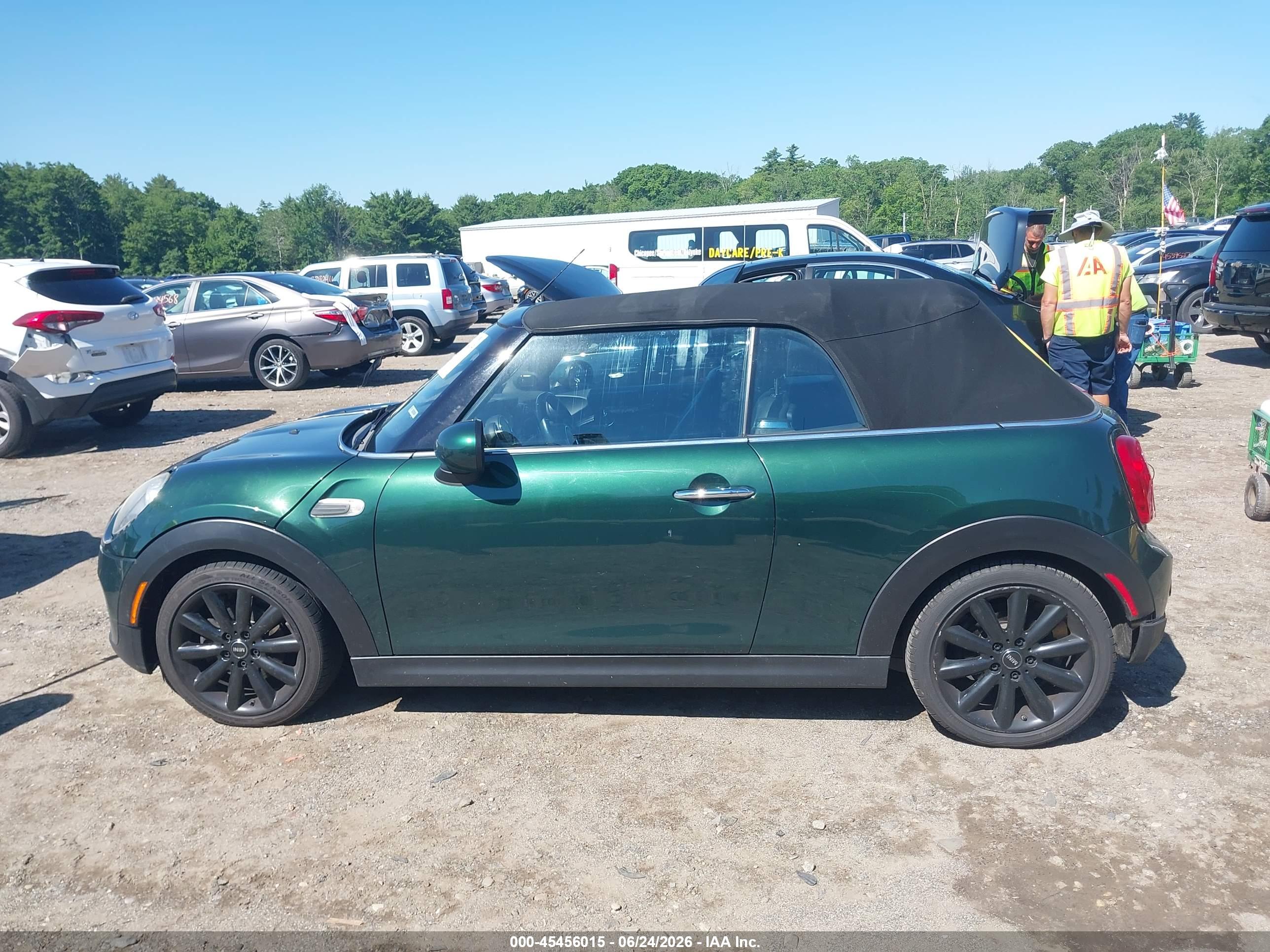 2017 MINI CONVERTIBLE COOPER