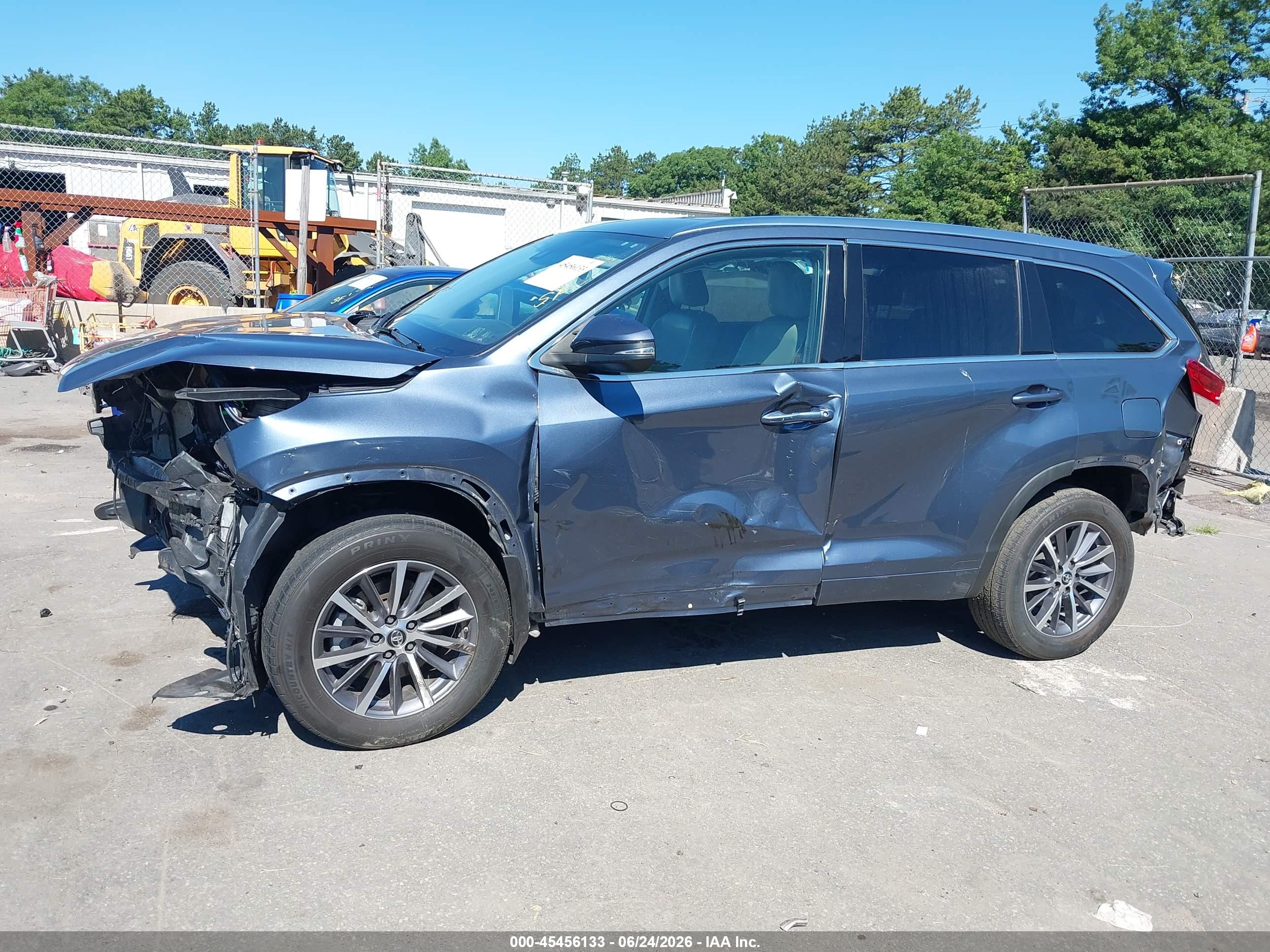 2018 TOYOTA HIGHLANDER XLE