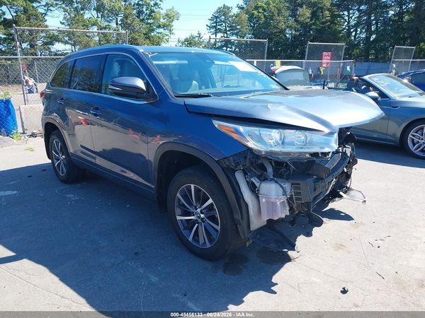 2018 TOYOTA HIGHLANDER XLE