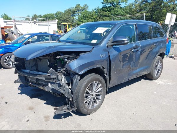 2018 TOYOTA HIGHLANDER XLE