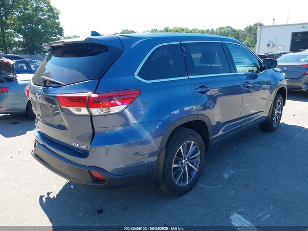 2018 TOYOTA HIGHLANDER XLE