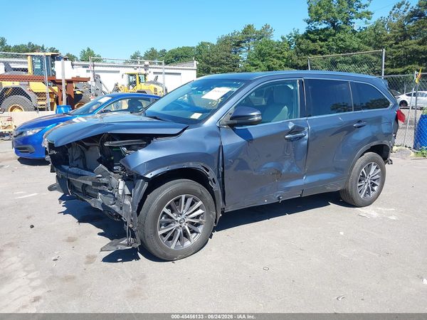 2018 TOYOTA HIGHLANDER XLE
