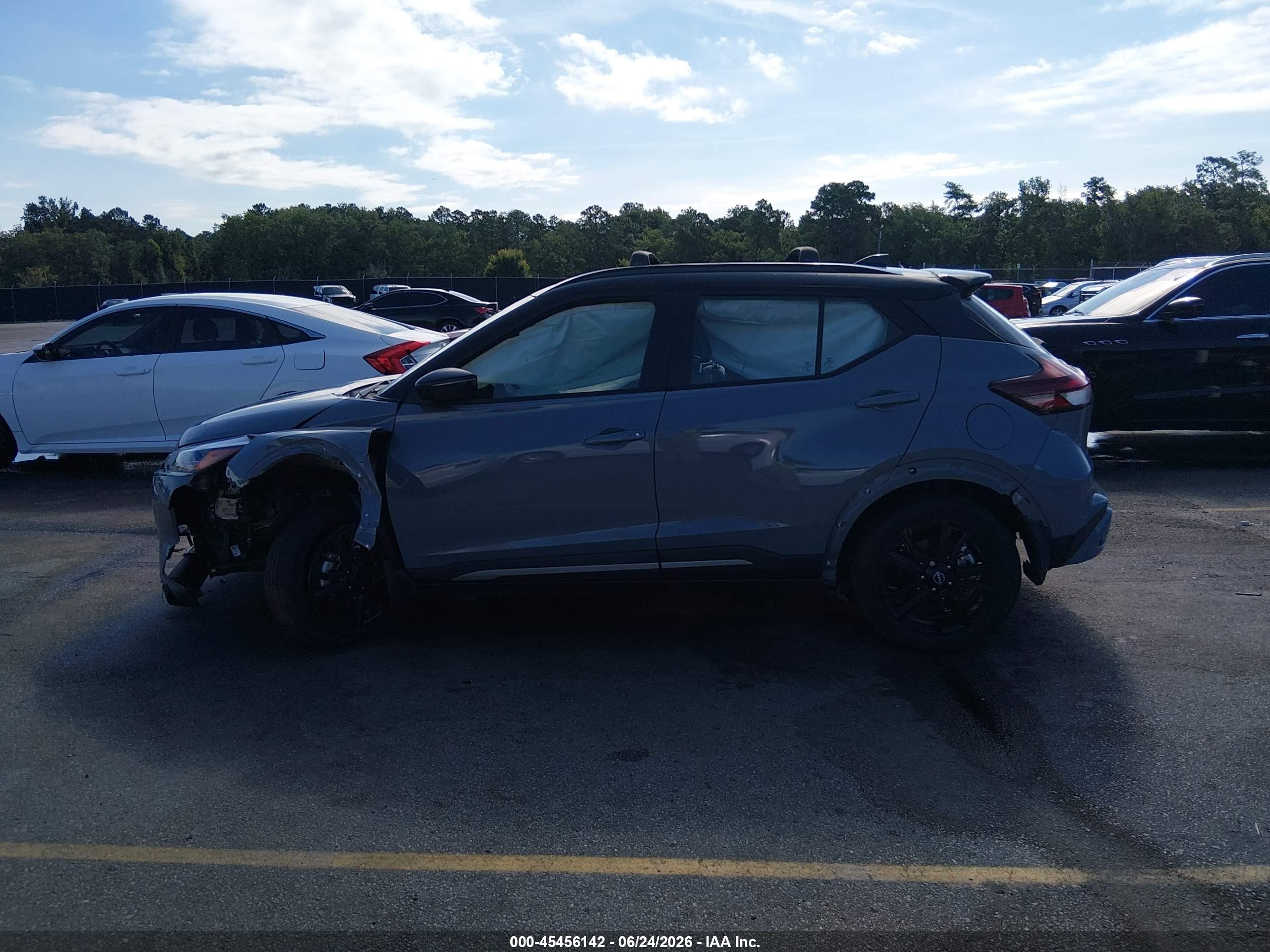 2022 NISSAN KICKS SR XTRONIC CVT