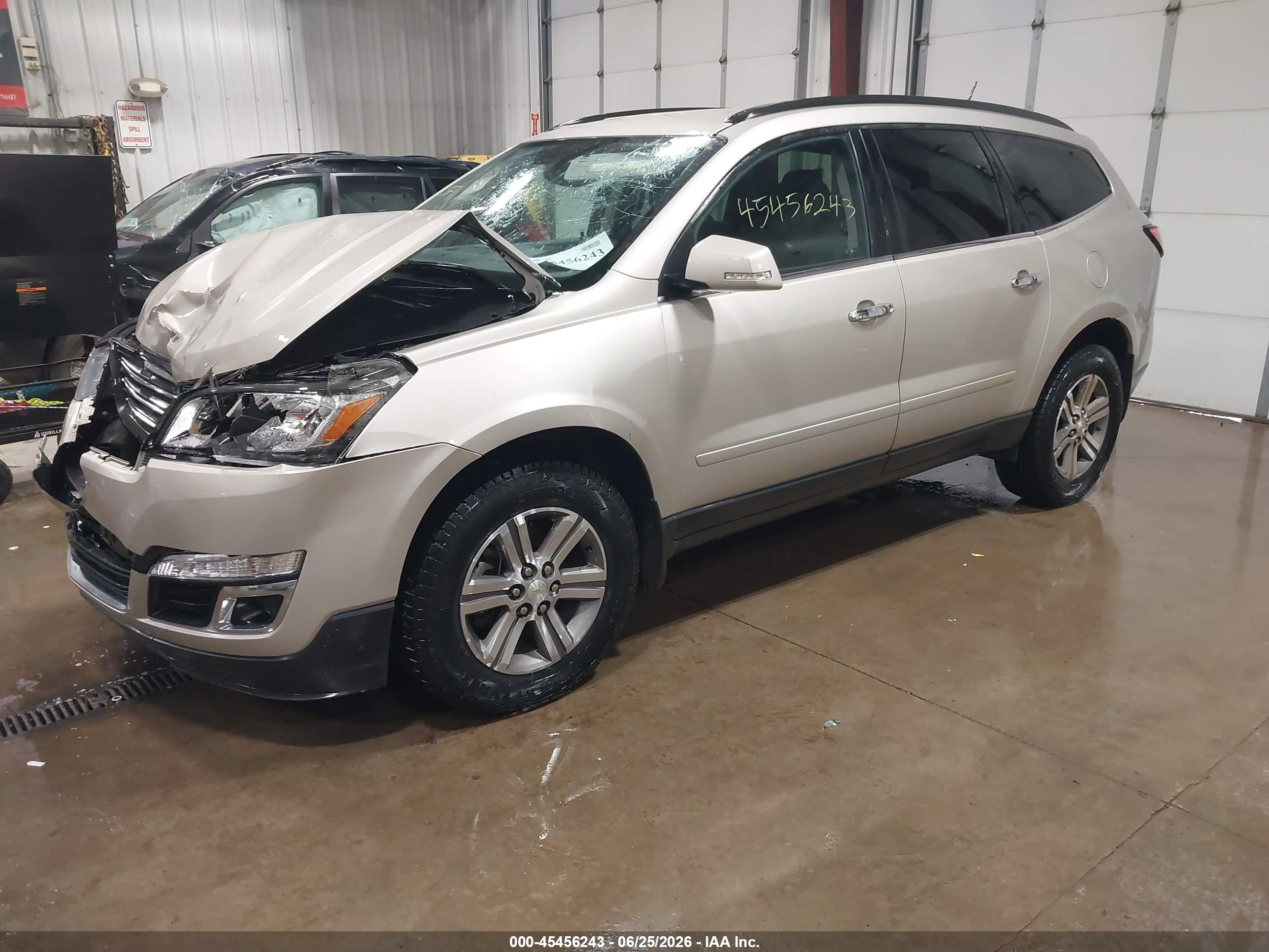 2017 CHEVROLET TRAVERSE LT — I2
