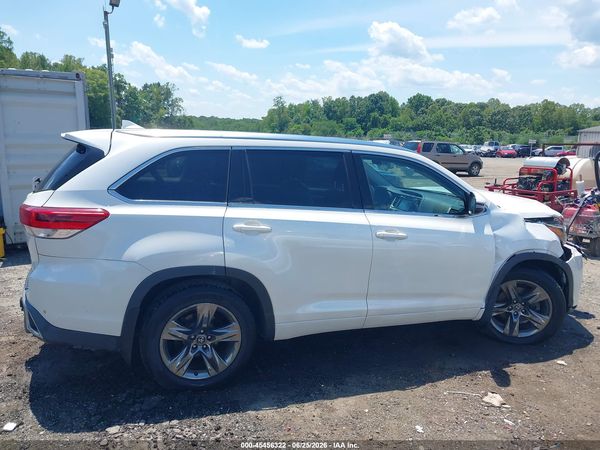 2017 TOYOTA HIGHLANDER LIMITED PLATINUM