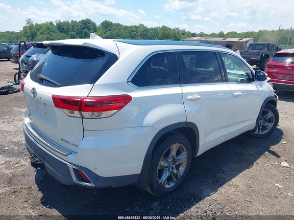 2017 TOYOTA HIGHLANDER LIMITED PLATINUM