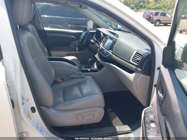 2017 TOYOTA HIGHLANDER LIMITED PLATINUM