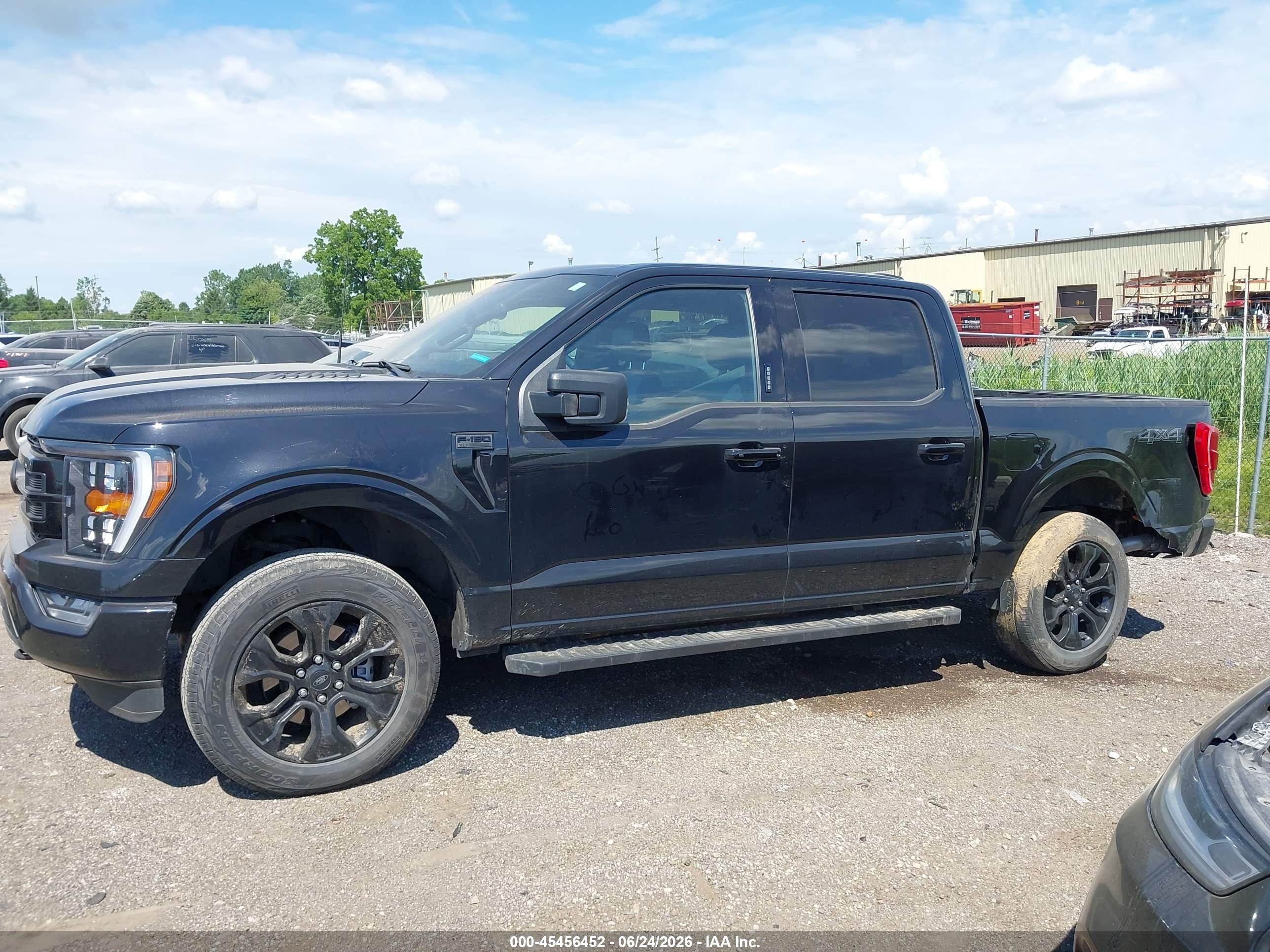 2023 FORD F-150 XLT