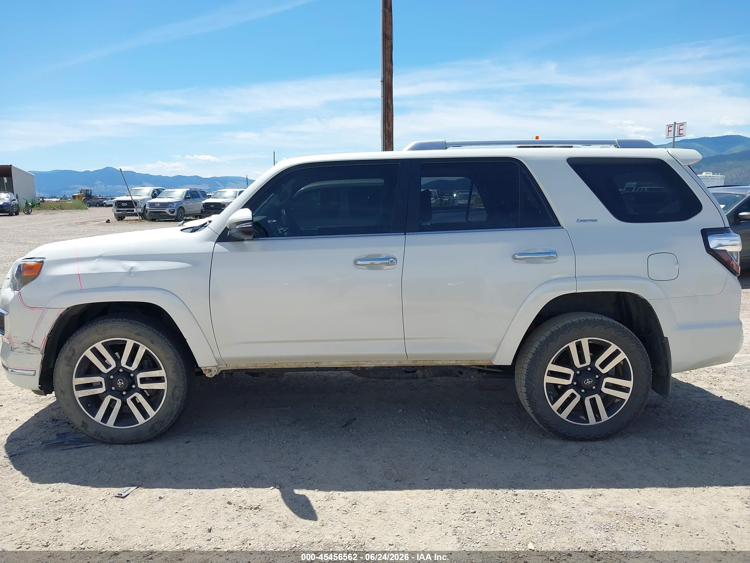 2017 TOYOTA 4RUNNER LIMITED