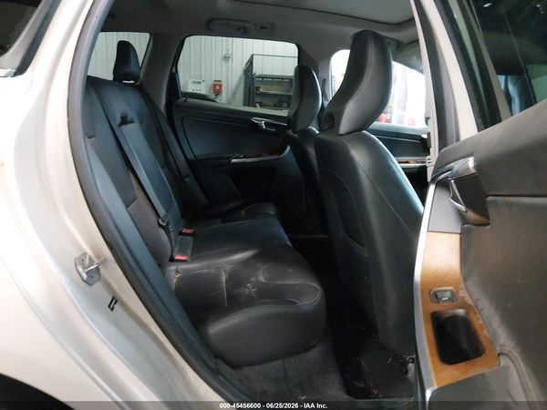 2017 VOLVO XC60 T5 INSCRIPTION