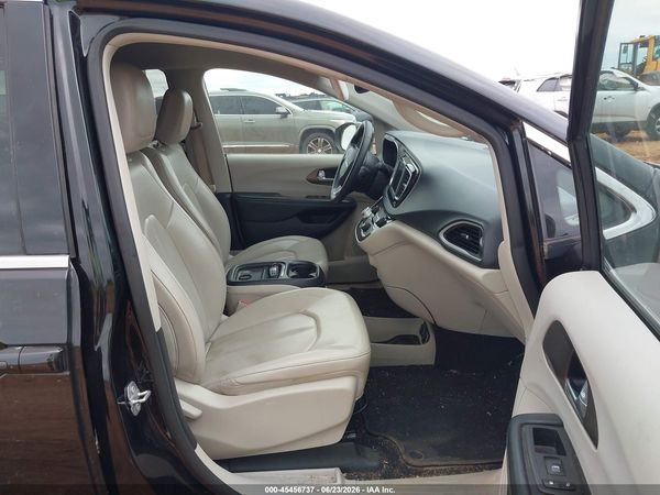2021 CHRYSLER VOYAGER LXI
