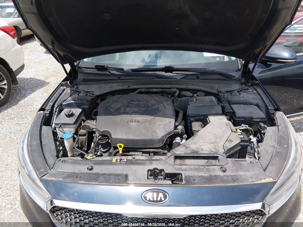 2017 KIA CADENZA PREMIUM