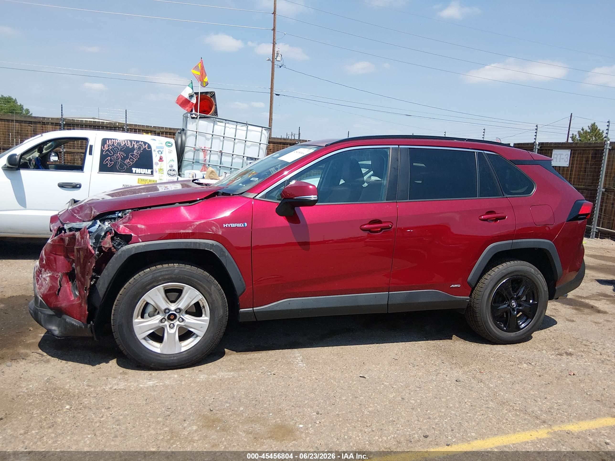 2021 TOYOTA RAV4 HYBRID XLE