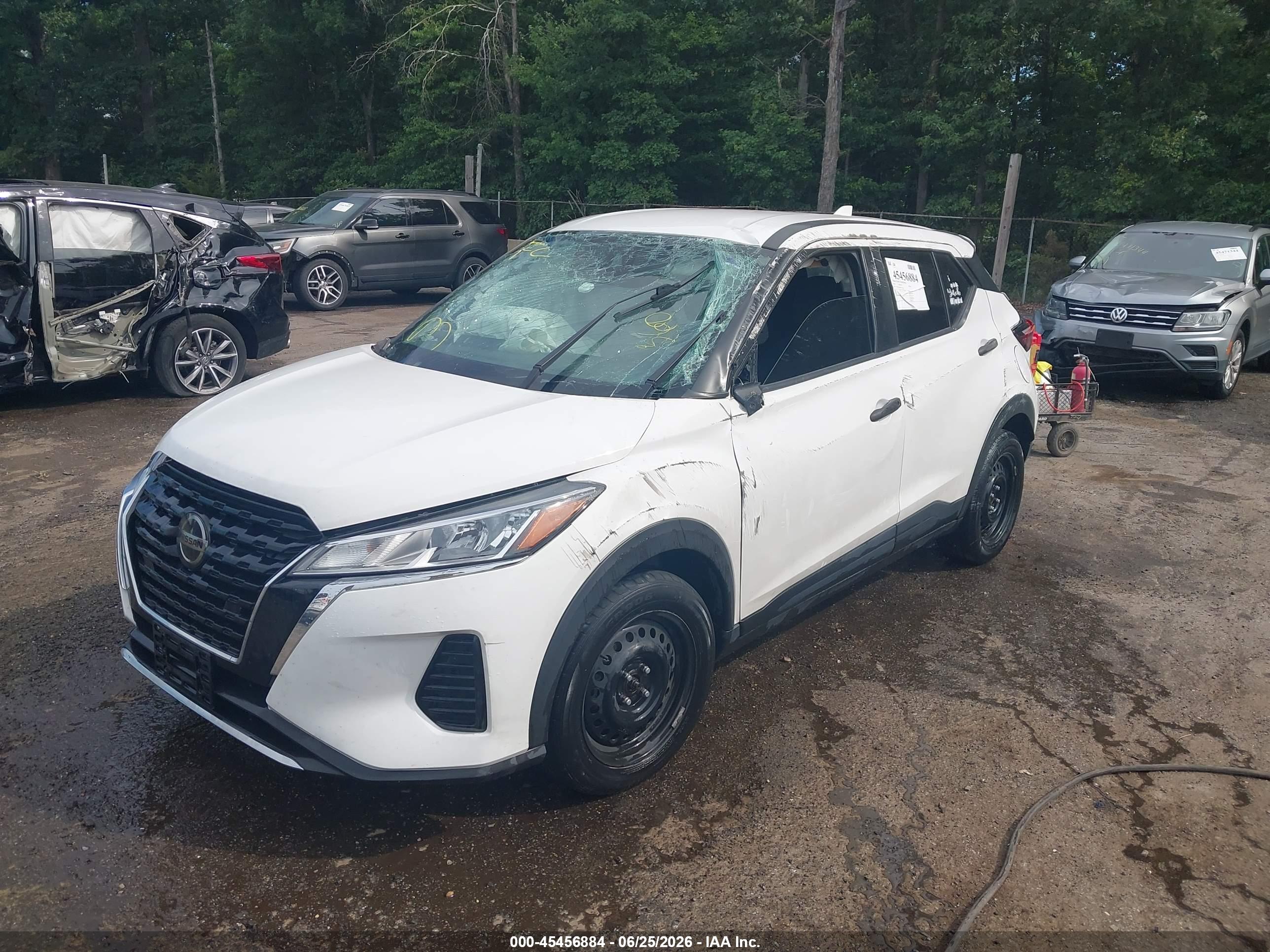 2021 NISSAN KICKS S XTRONIC CVT — I2
