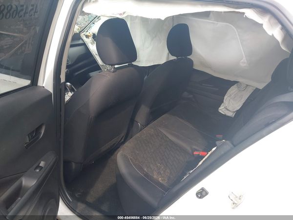 2021 NISSAN KICKS S XTRONIC CVT — I8