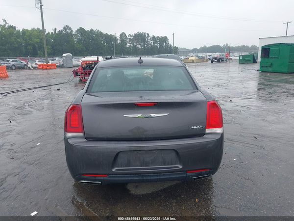 2017 CHRYSLER 300 300S — I119