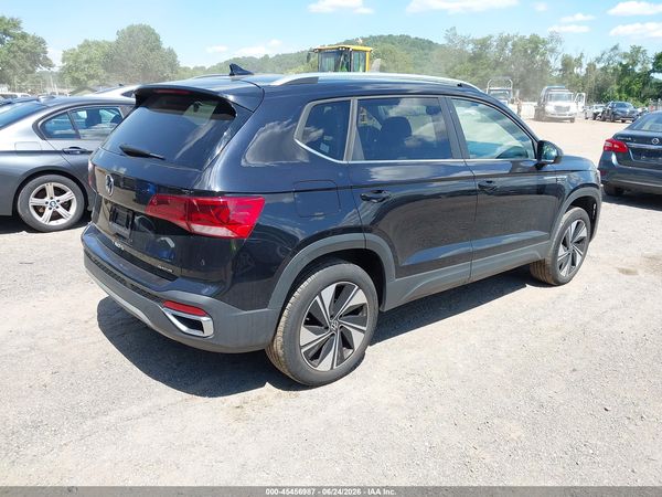 2024 VOLKSWAGEN TAOS 1.5T SE — I4