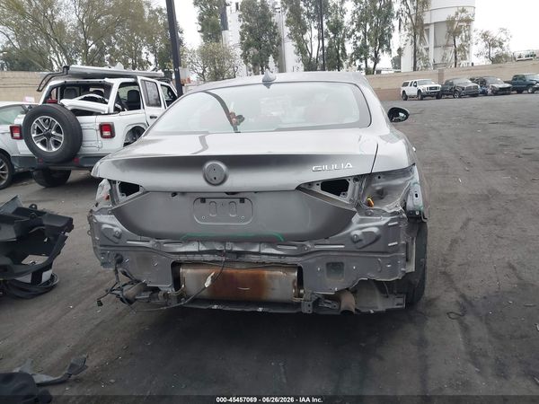 2019 ALFA ROMEO GIULIA RWD