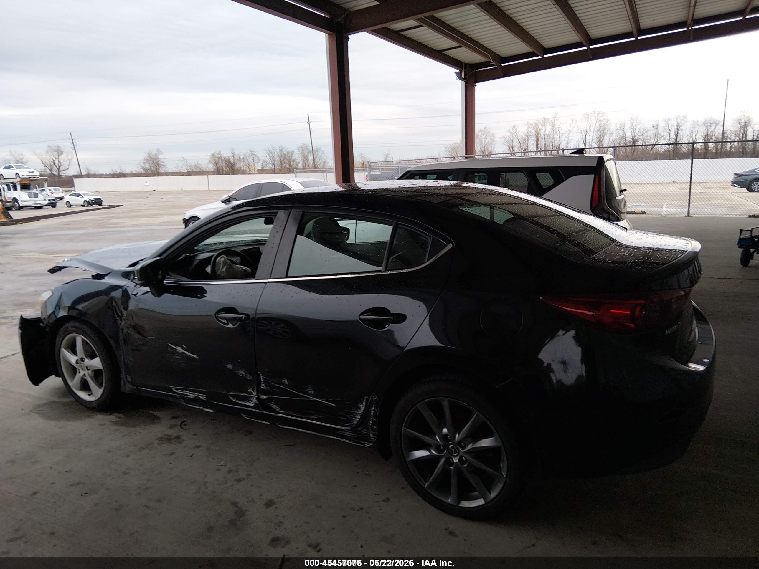 2018 MAZDA MAZDA3 TOURING