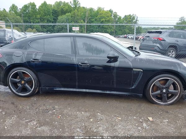 2015 PORSCHE PANAMERA 4
