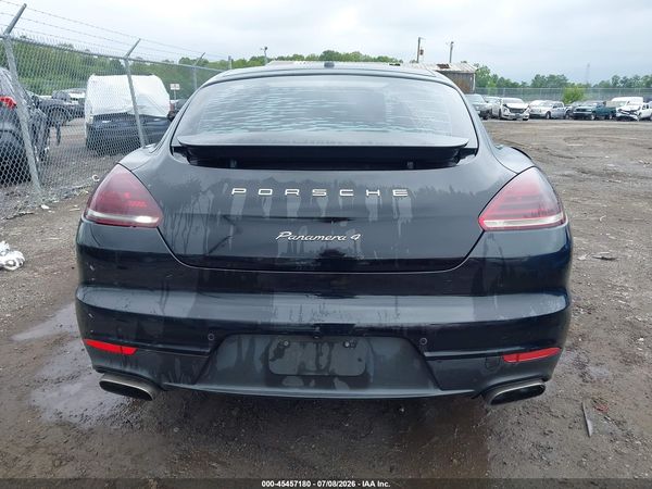 2015 PORSCHE PANAMERA 4