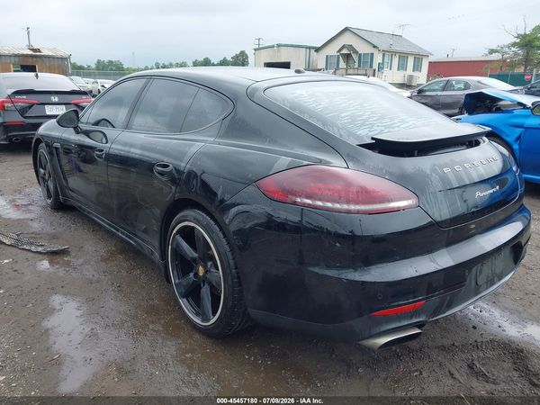 2015 PORSCHE PANAMERA 4