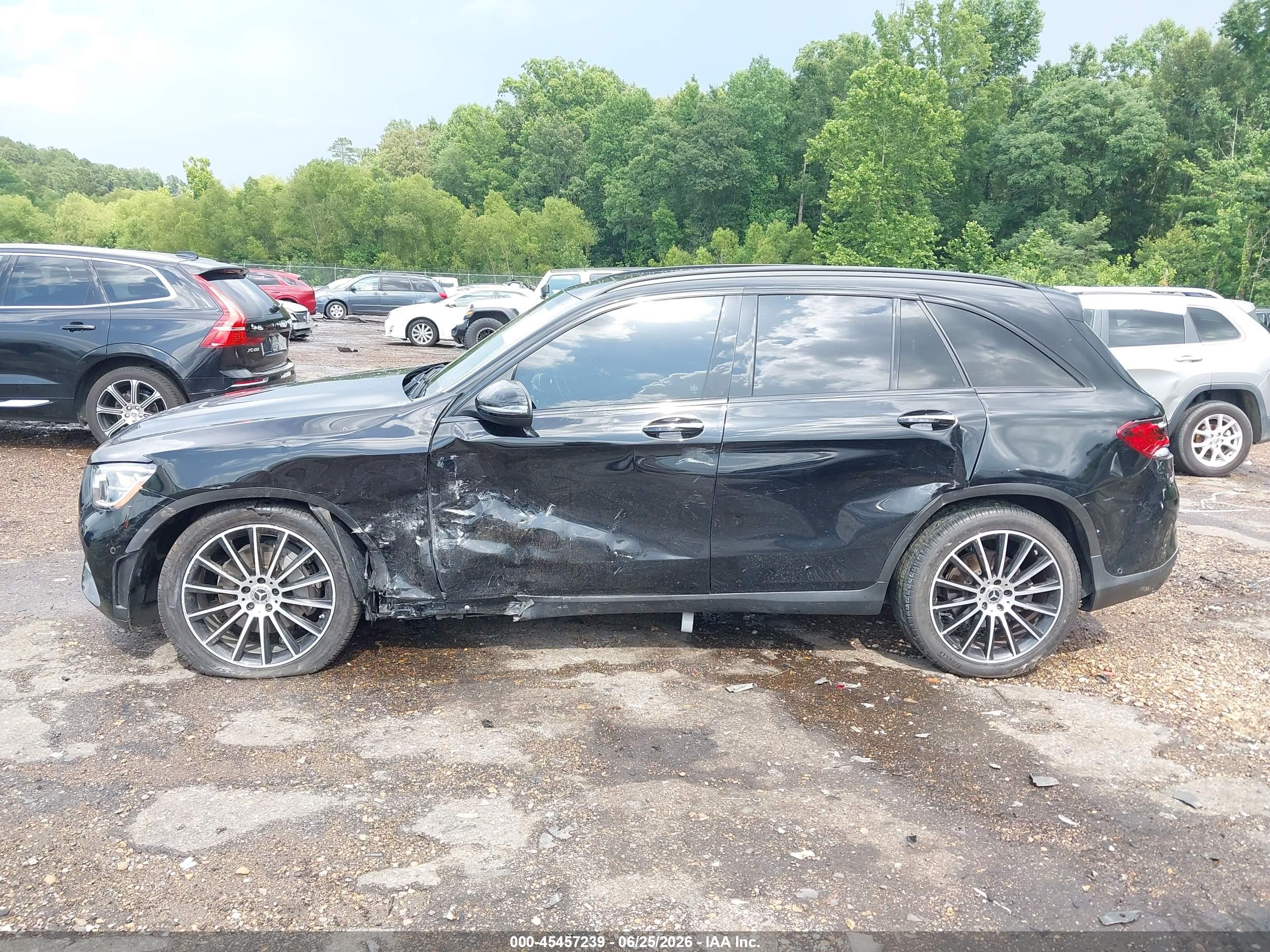 2021 MERCEDES-BENZ GLC 300 4MATIC SUV