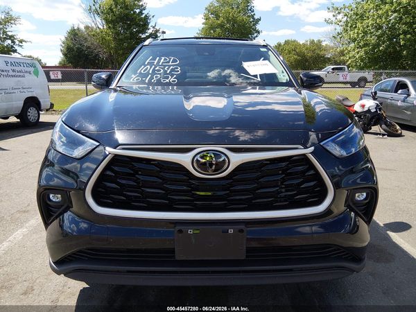 2024 TOYOTA HIGHLANDER XLE