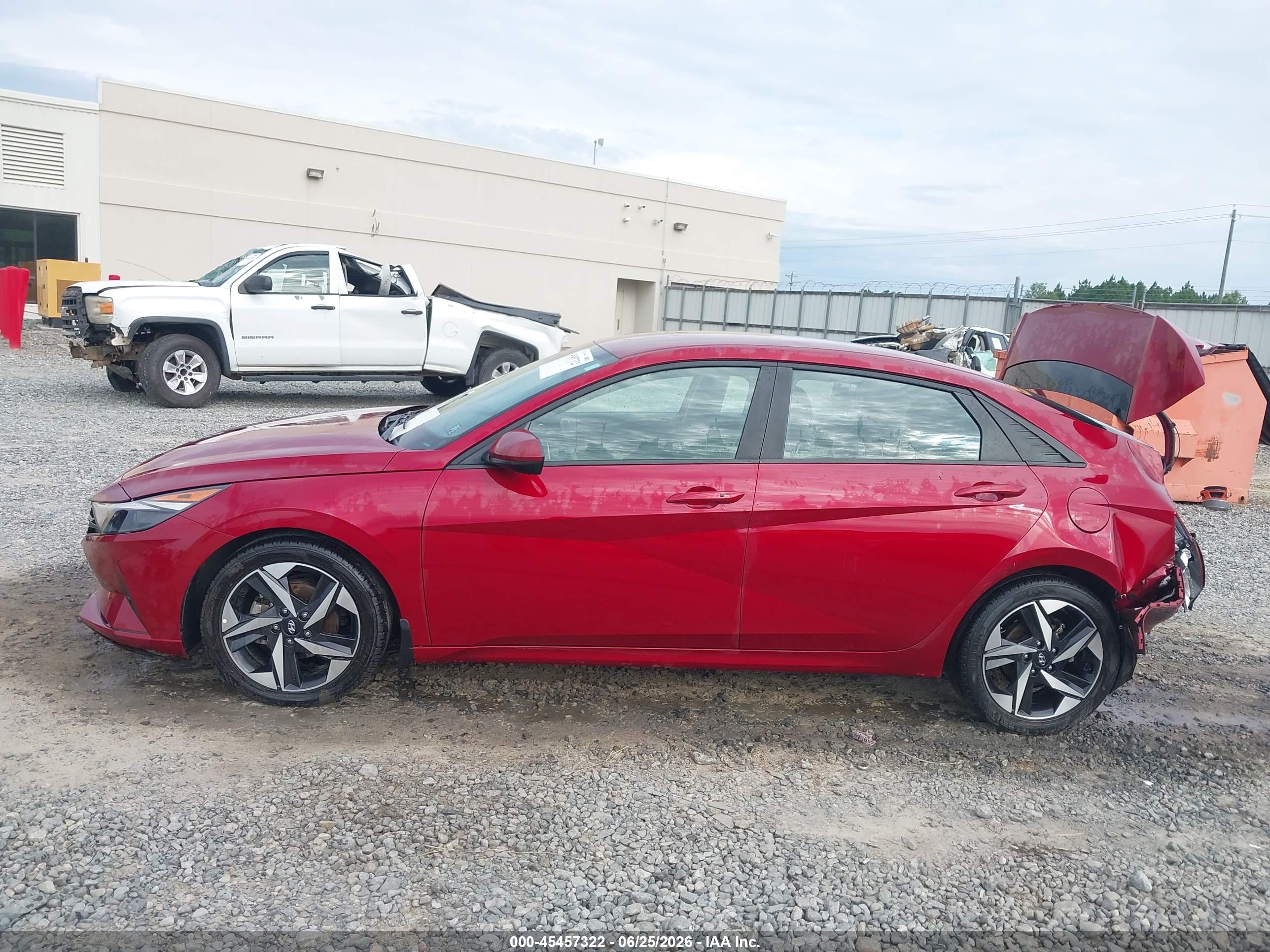 2023 HYUNDAI ELANTRA SEL