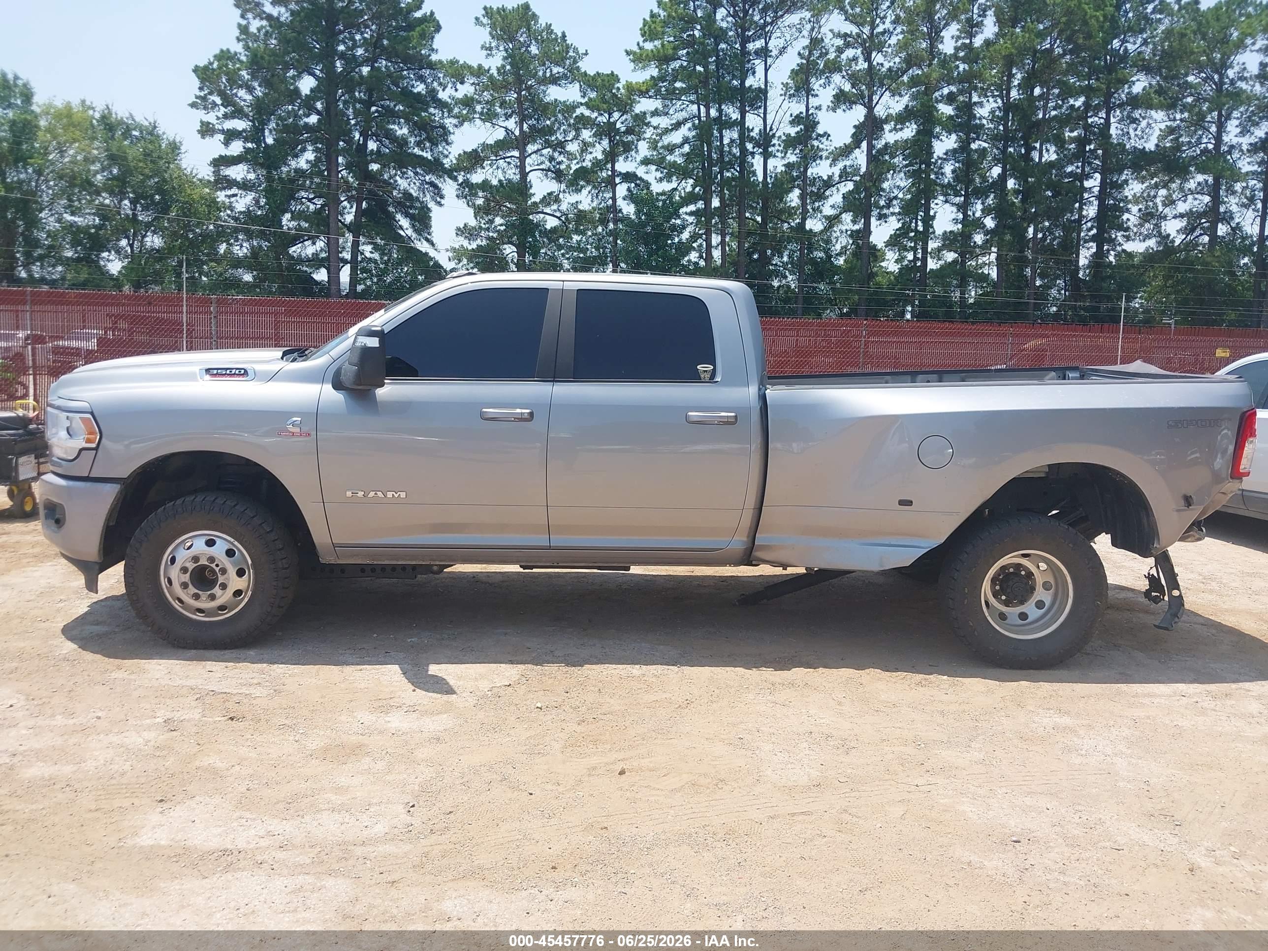 2024 RAM 3500 BIG HORN  4X4 8' BOX