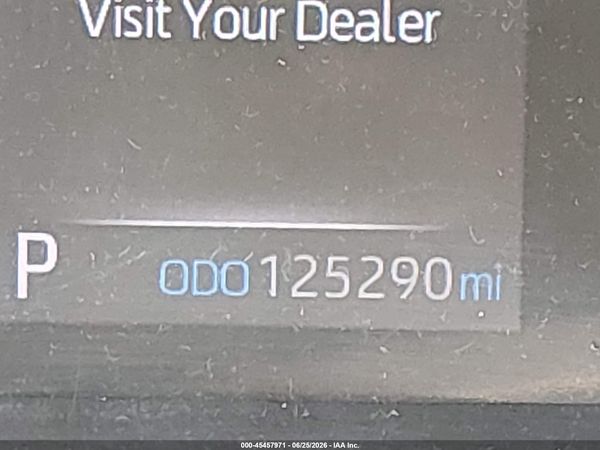 2020 TOYOTA HIGHLANDER LE