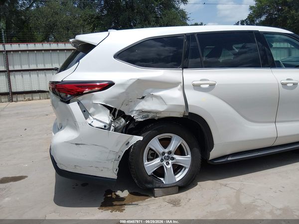 2020 TOYOTA HIGHLANDER LE