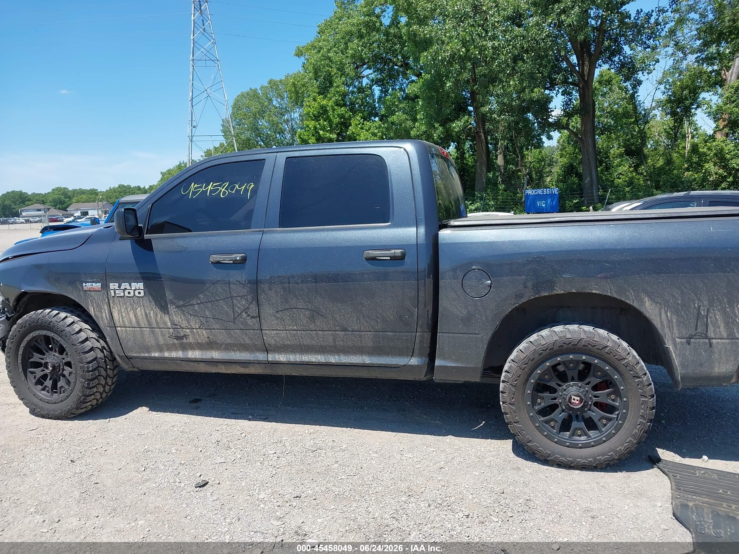 2016 RAM 1500 EXPRESS