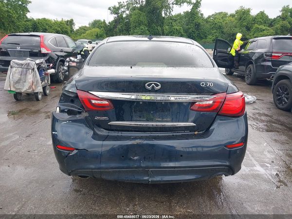 2017 INFINITI Q70 3.7