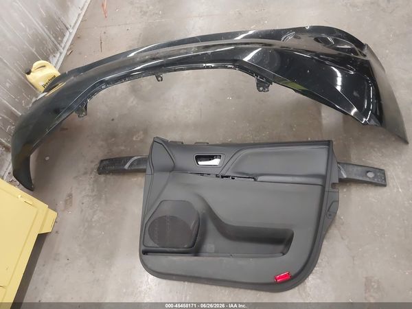 2015 TOYOTA SIENNA SE 8 PASSENGER