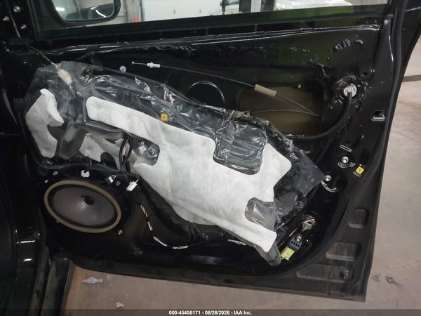 2015 TOYOTA SIENNA SE 8 PASSENGER