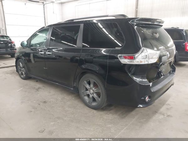 2015 TOYOTA SIENNA SE 8 PASSENGER